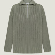 Oversized knitted sweater with a zipper in gray color