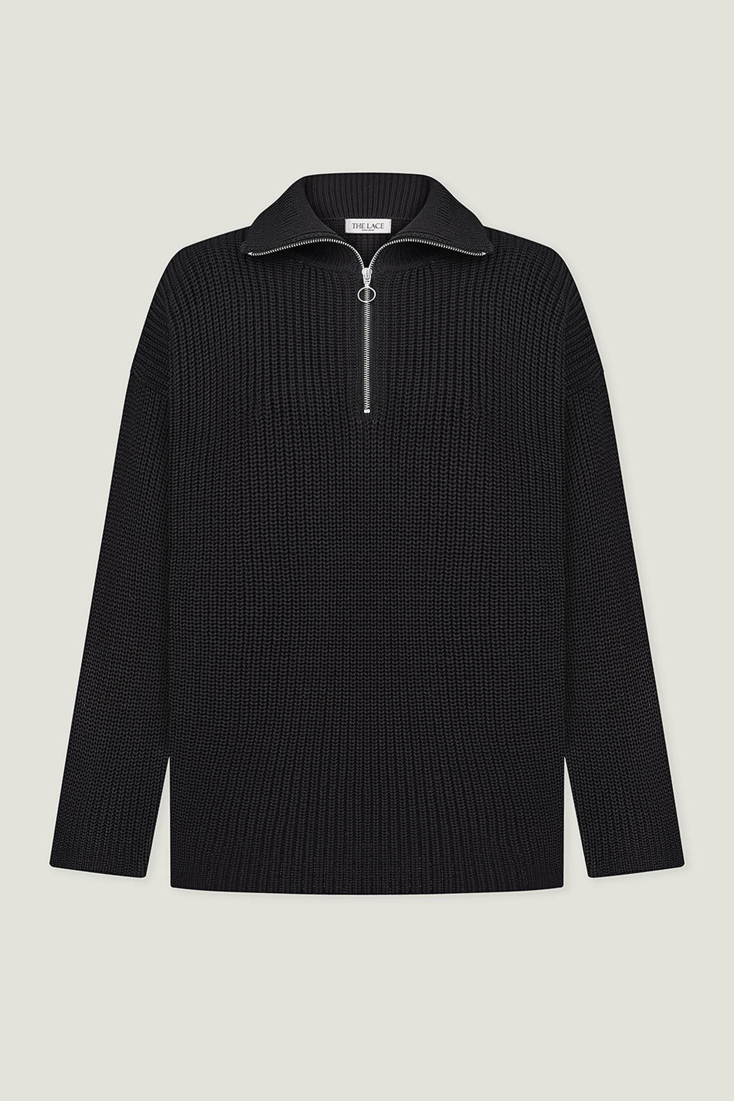 Oversized knitted sweater with a zipper in black