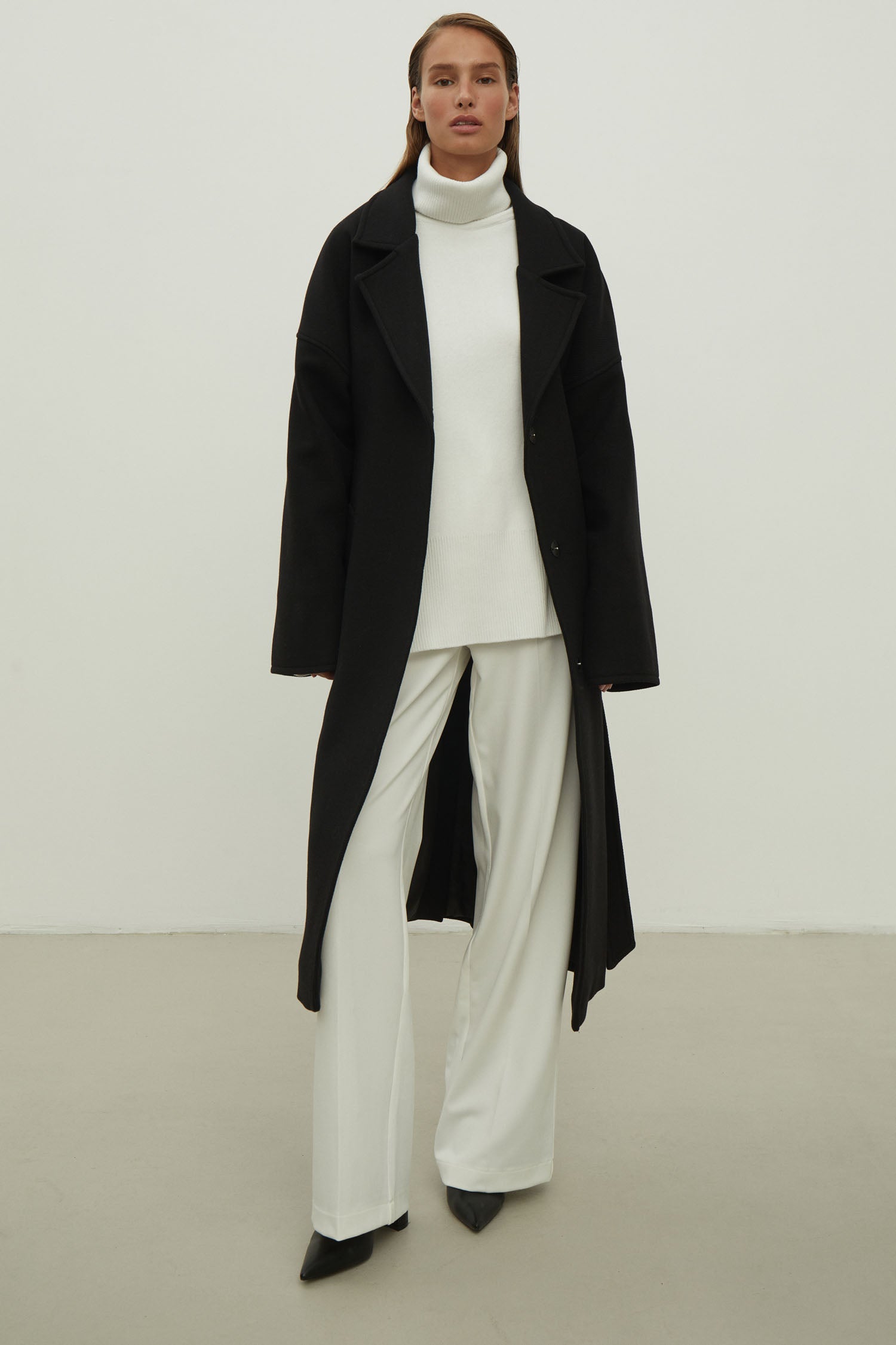 Woolen coat-robe in gray