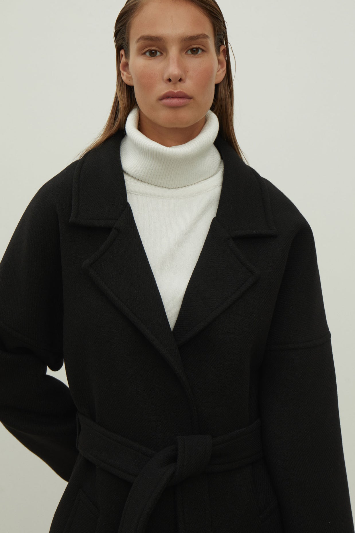 Woolen coat-robe in gray