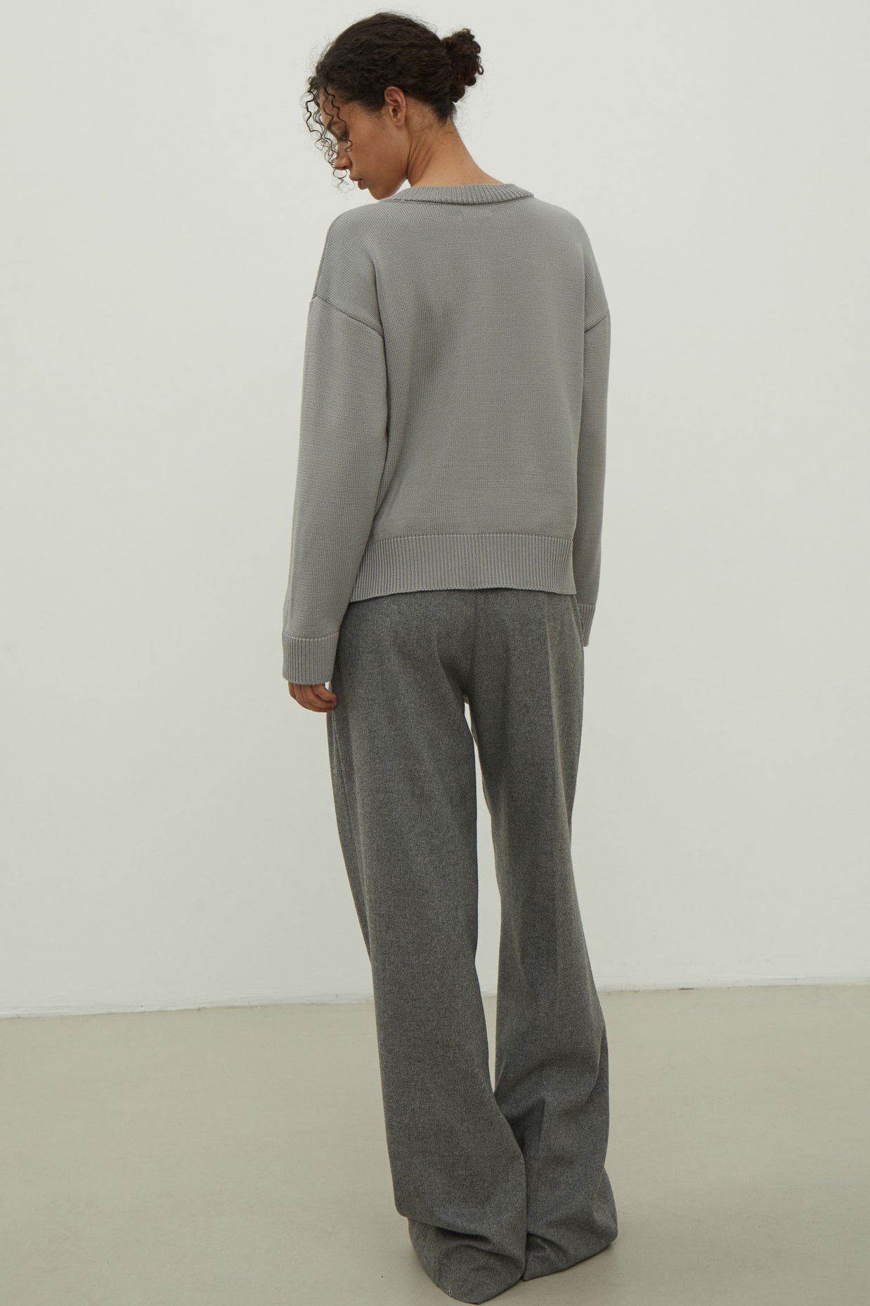 Gray merino wool round neck sweater