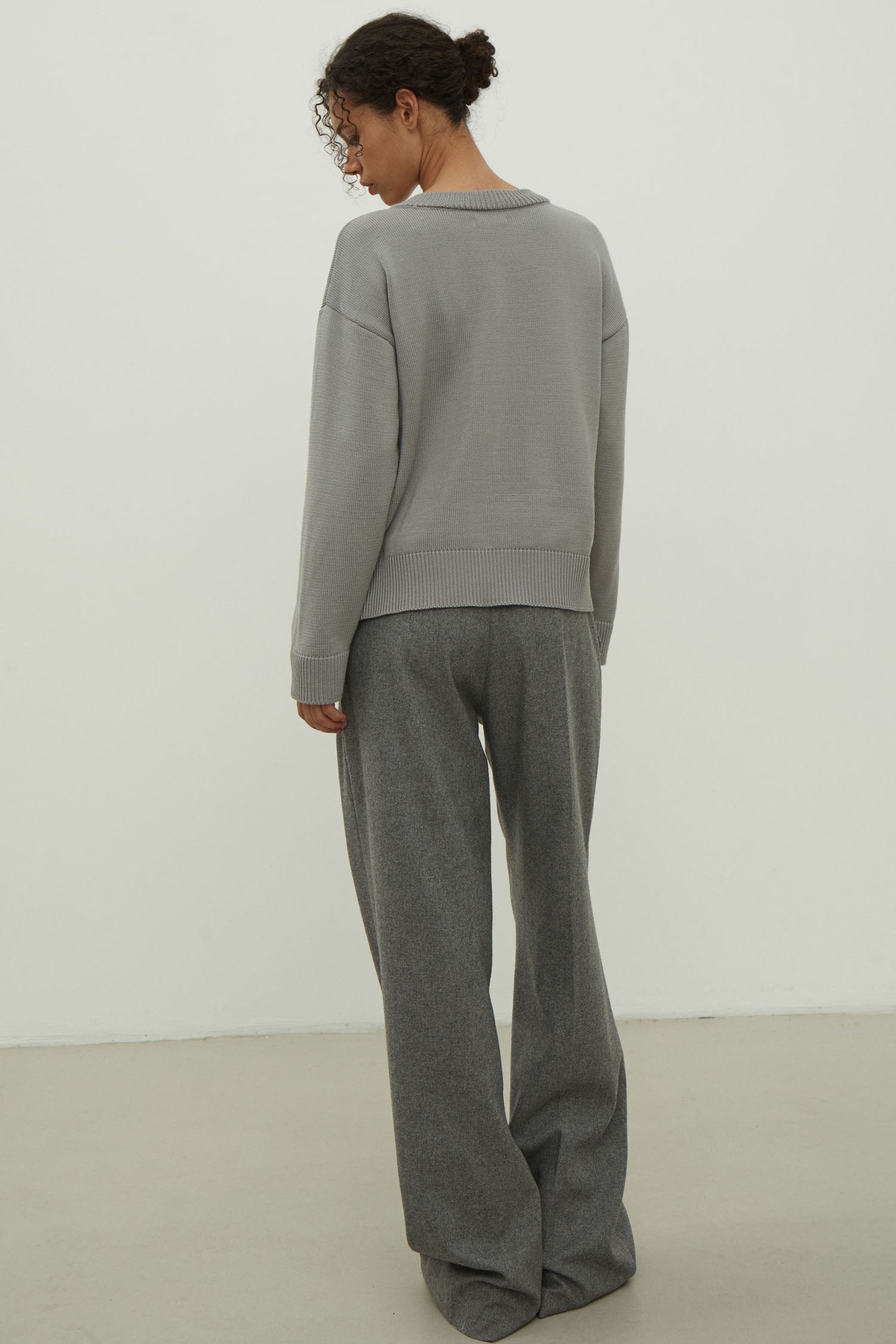 Gray merino wool round neck sweater