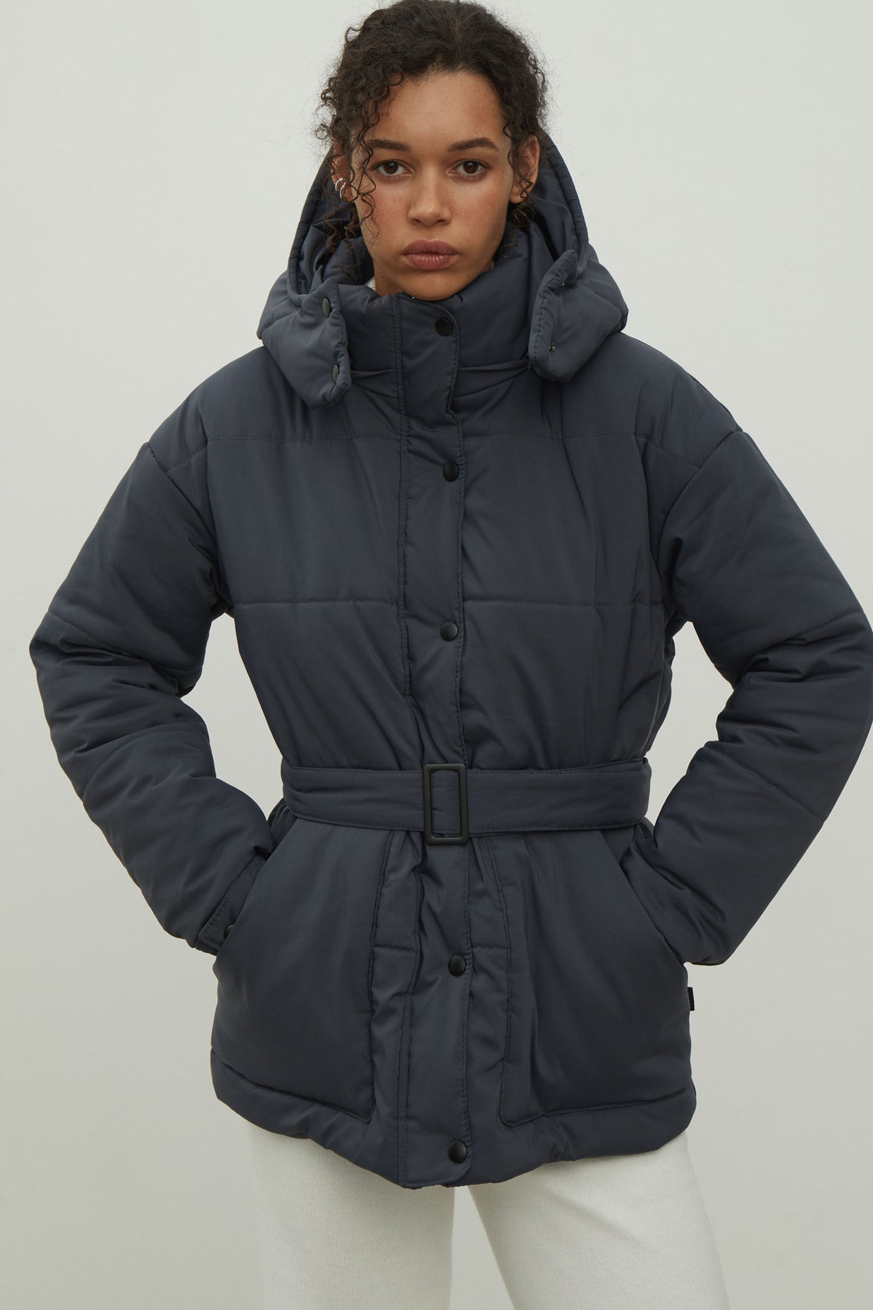Women's jacket with a belt in graphite color