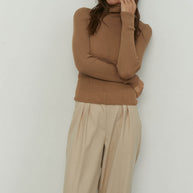 Thin ribbed turtleneck sweater in nude/black/gray