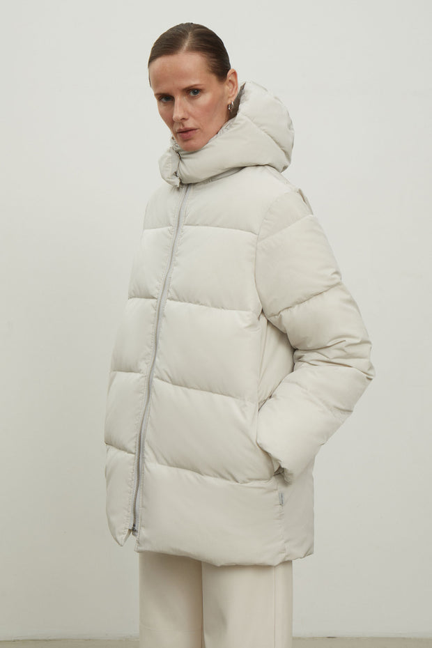 Women's free-cut jacket in light gray color