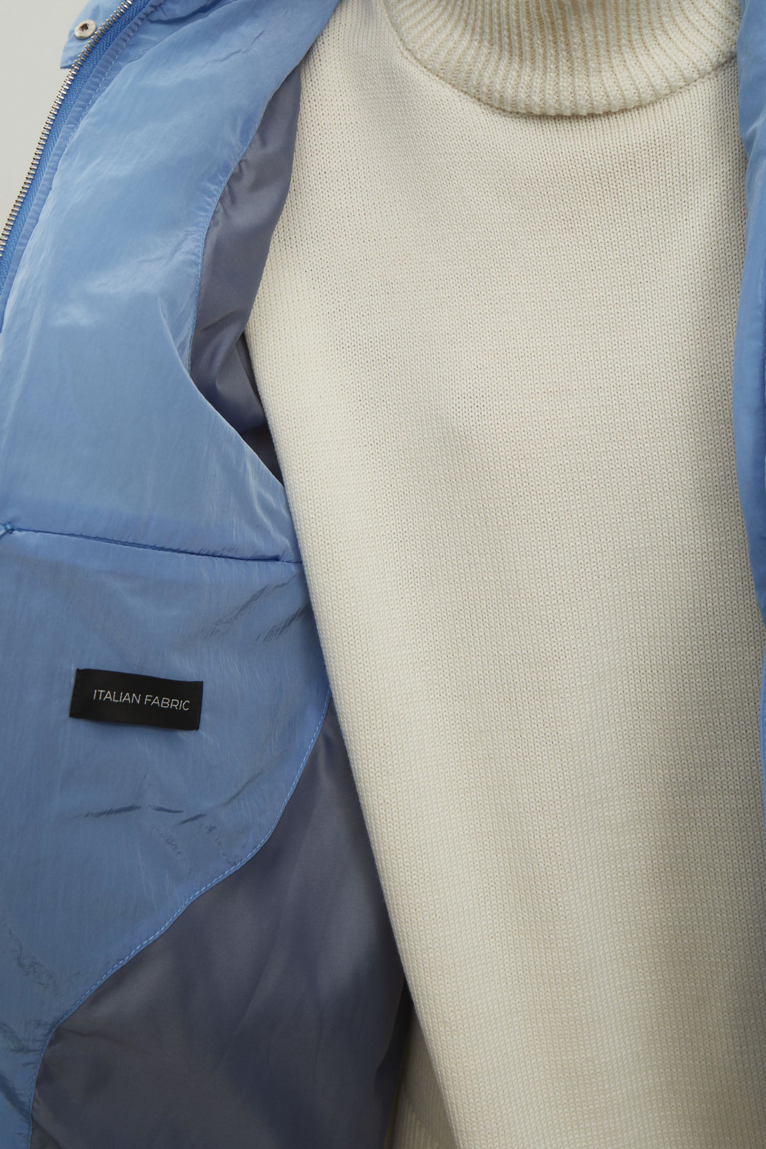 Women's free-cut jacket in khaki color