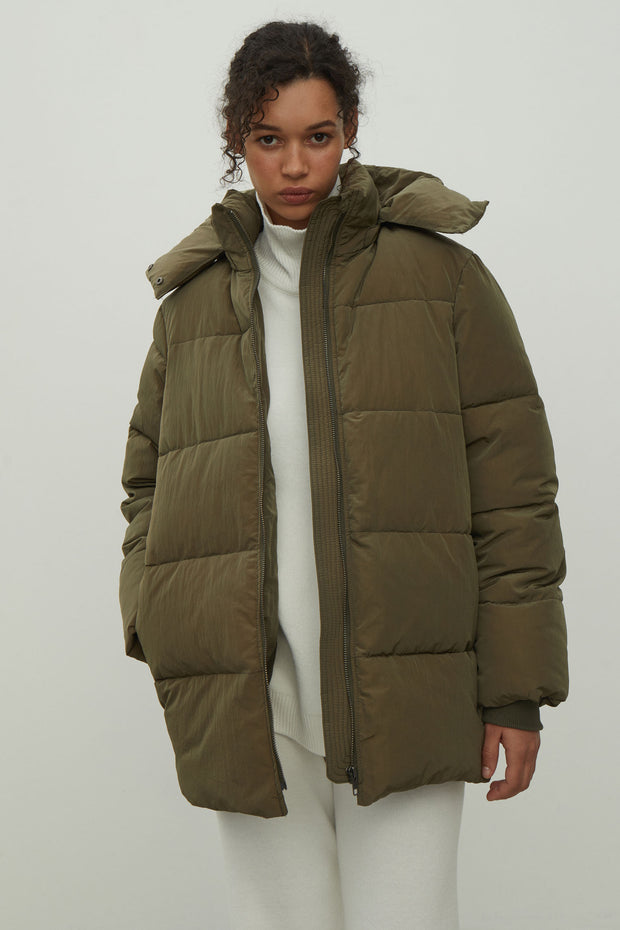 Women's free-cut jacket in khaki color