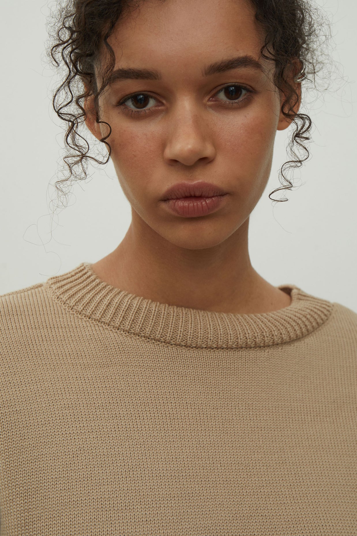 Gray merino wool round neck sweater