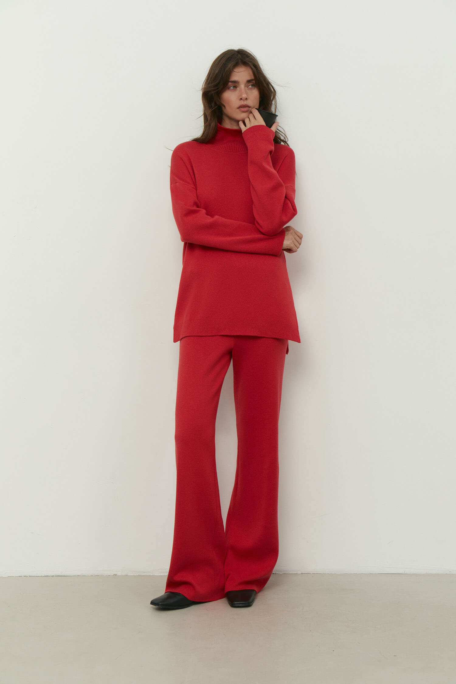 Knitted sweater in sky blue/red/nude