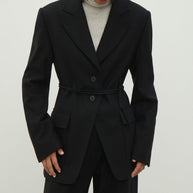 Single-breasted woolen jacket with a tie in gray