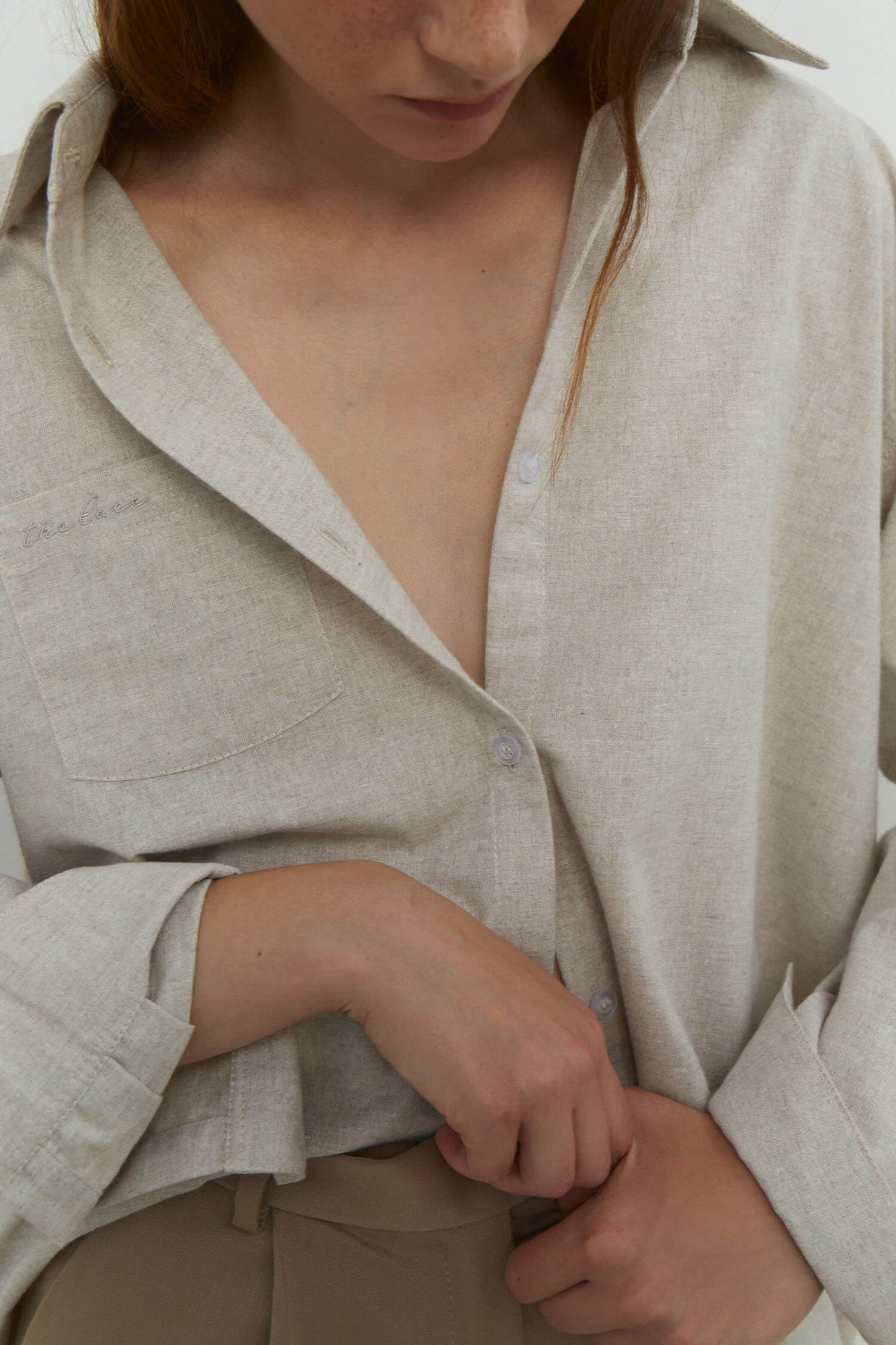 Shirt with patch pocket in cobalt/cream
