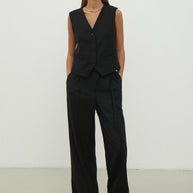 Сlassic woolen vest in gray