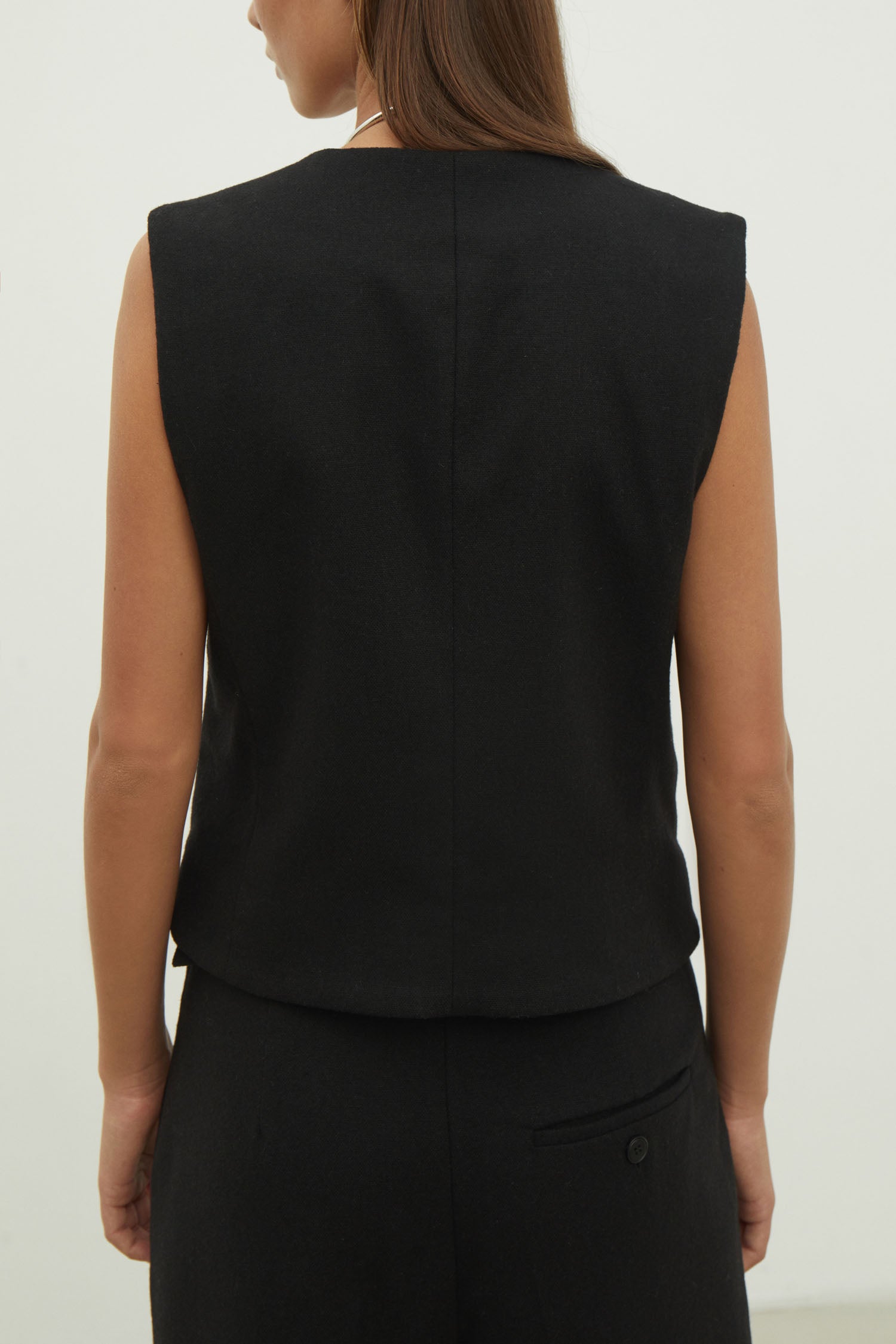Сlassic woolen vest in gray