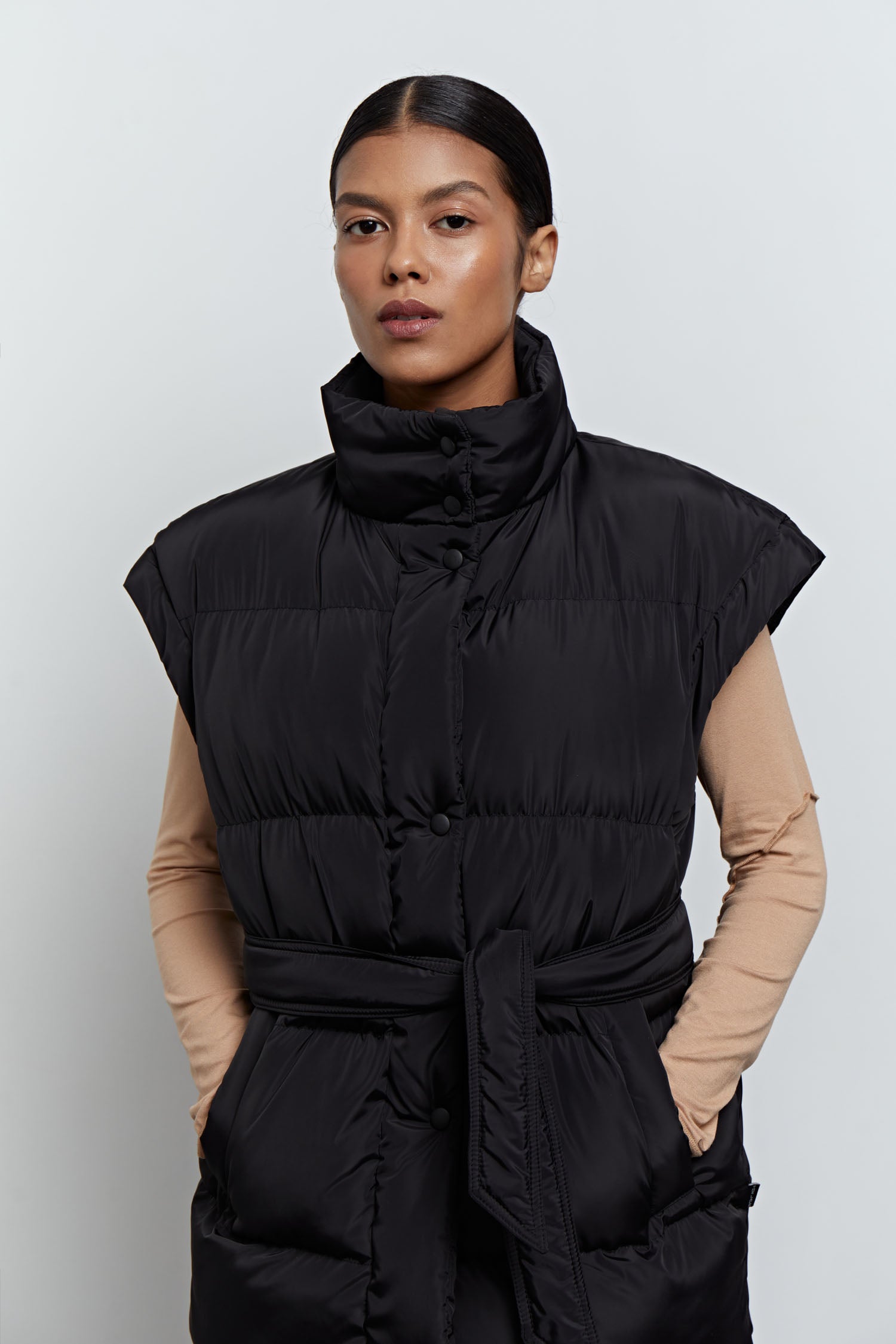 Oversized quilted vest in black