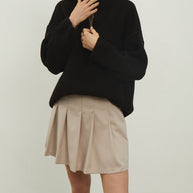Oversized knitted sweater with a zipper in black