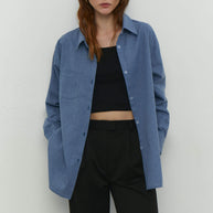 Shirt with patch pocket in cobalt/cream