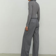 Thin ribbed turtleneck sweater in nude/black/gray