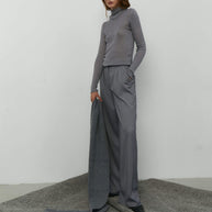 Thin ribbed turtleneck sweater in nude/black/gray