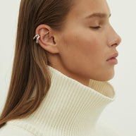 Merino wool sweater with neckline in milk