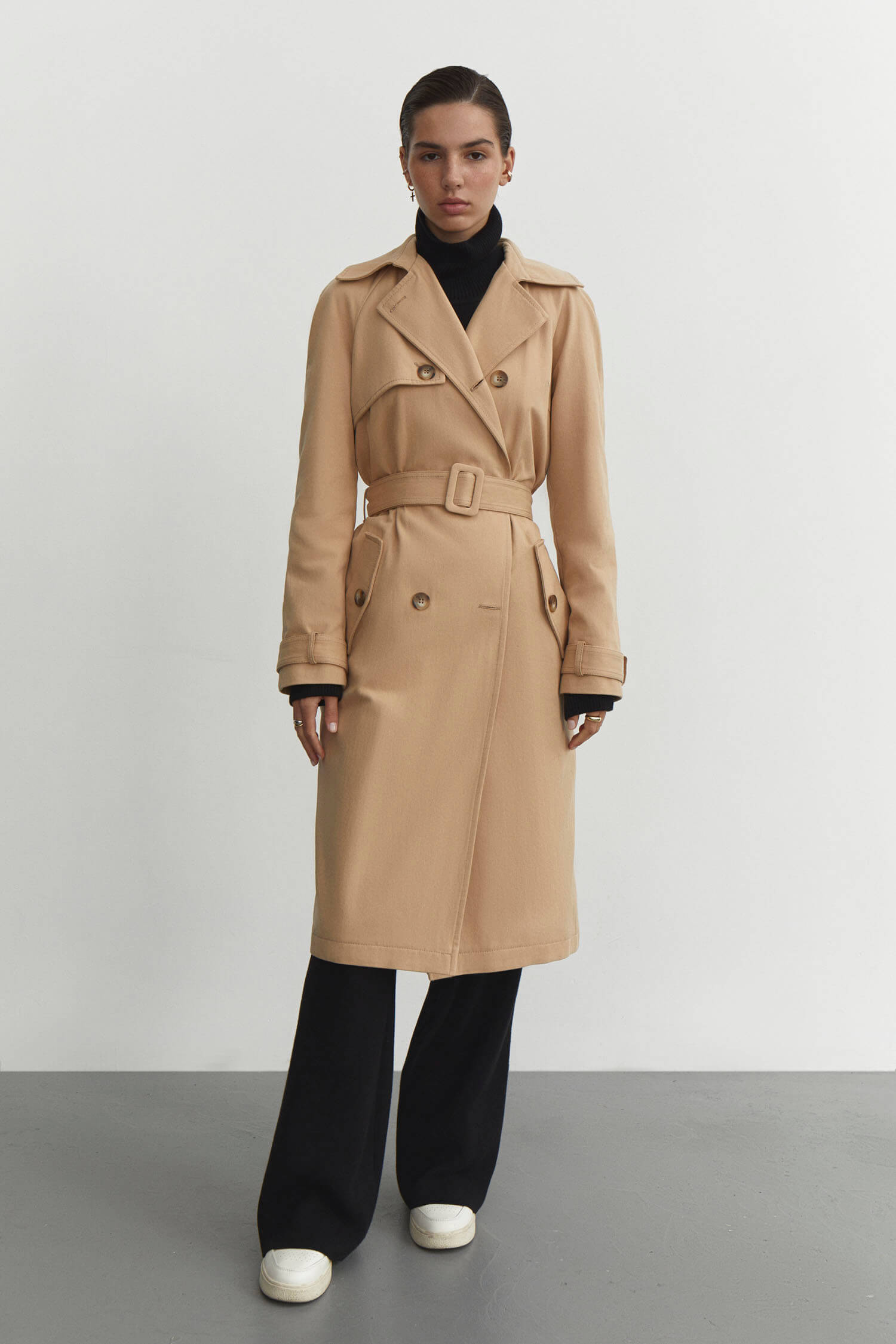 Trenchcoat in nude/cream