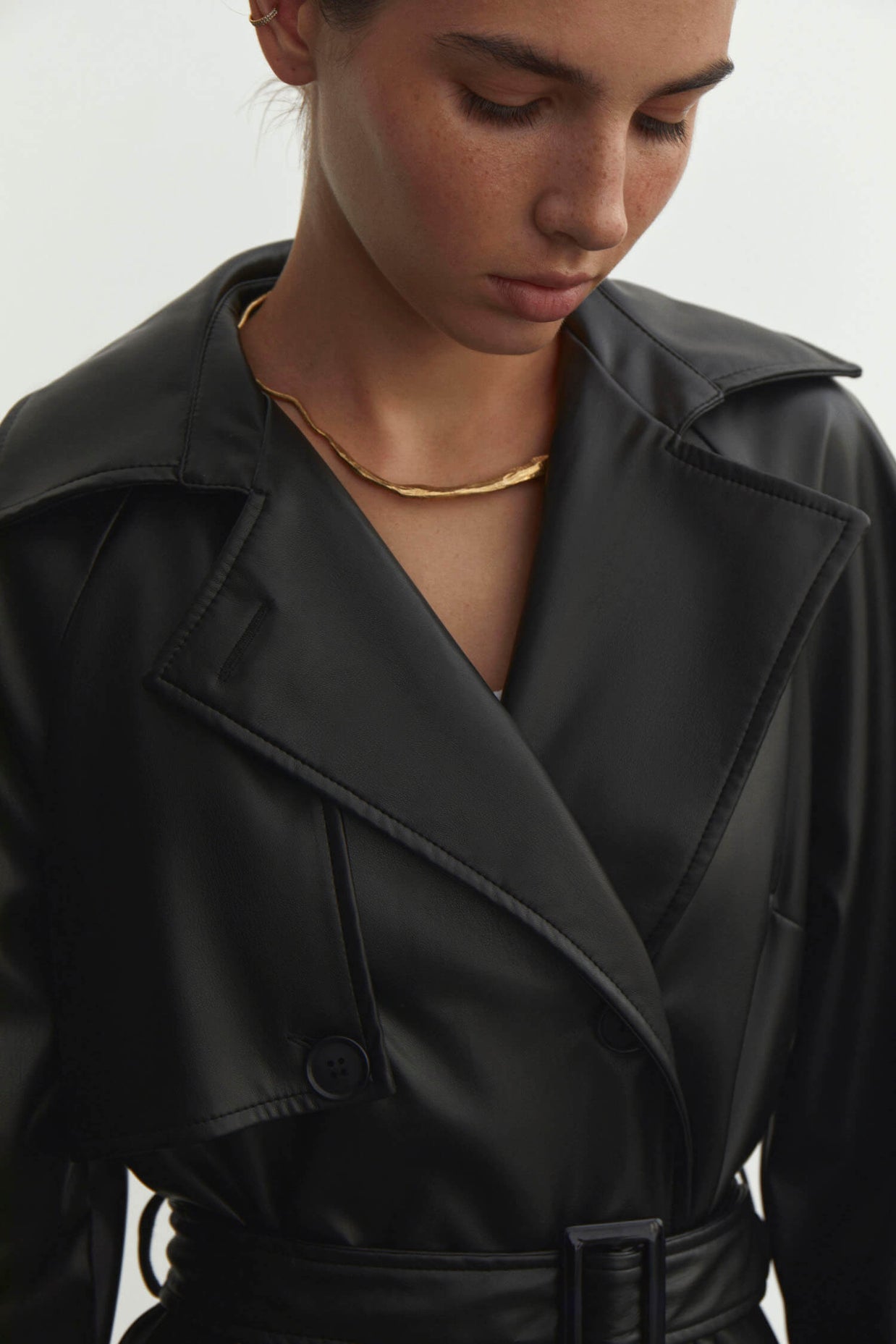 Faux leather oversized trenchcoat in chocolate/black