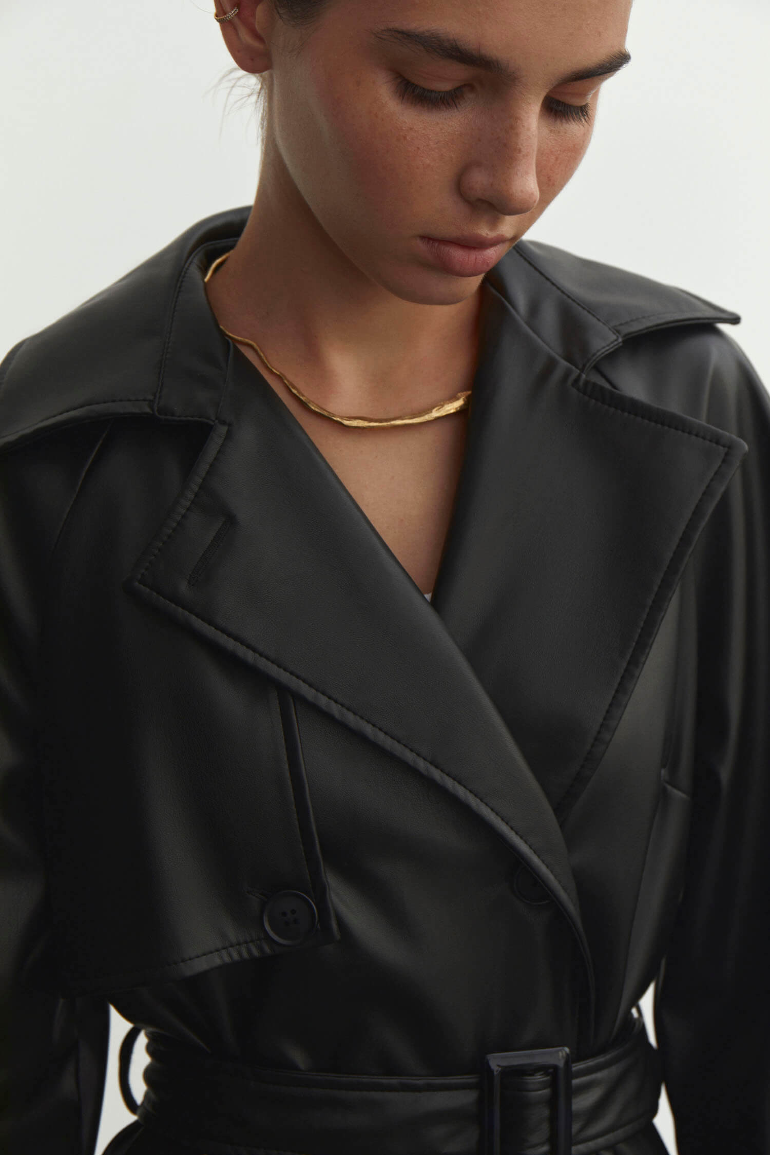 Faux leather oversized trenchcoat in chocolate/black