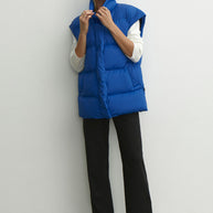 Oversized quilted vest in blue