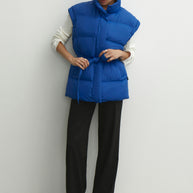 Oversized quilted vest in blue