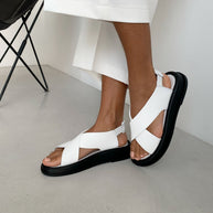 Leather sandals with wide straps