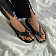 Leather flip flop sandals