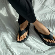 Leather flip flop sandals