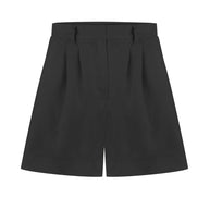 Shorts with tucks