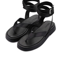 Leather sandals with belt