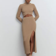 Knitted midi silhouette skirt
