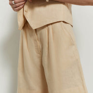 Shorts with tucks