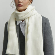 Wool mix scarf in olive/milk