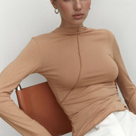 Longsleeve textured in nude/milk